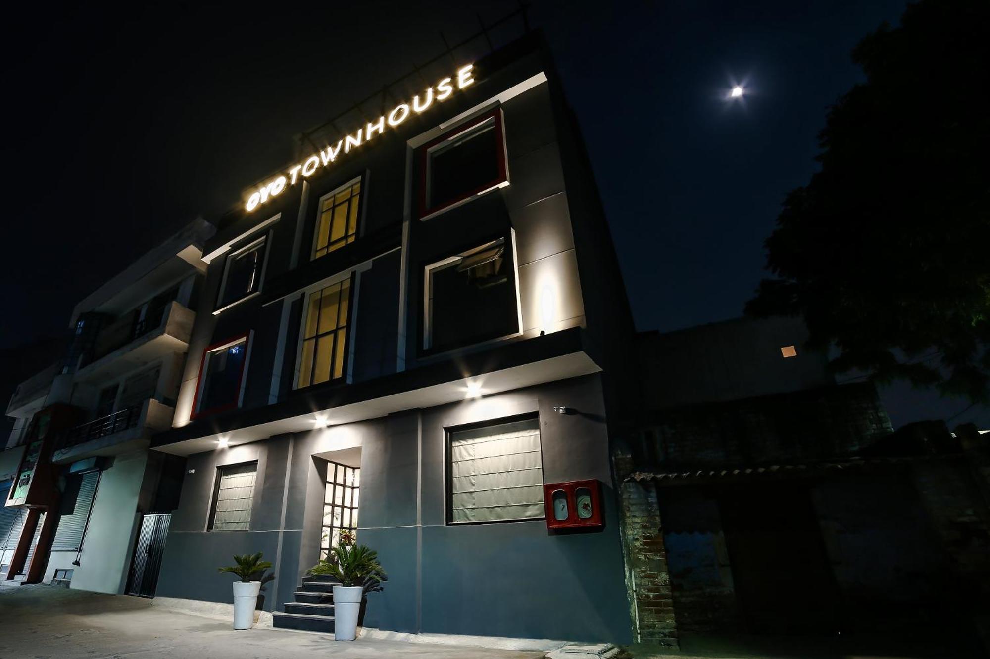 Hotel Collection O Townhouse 069 Gurgaon Exterior foto