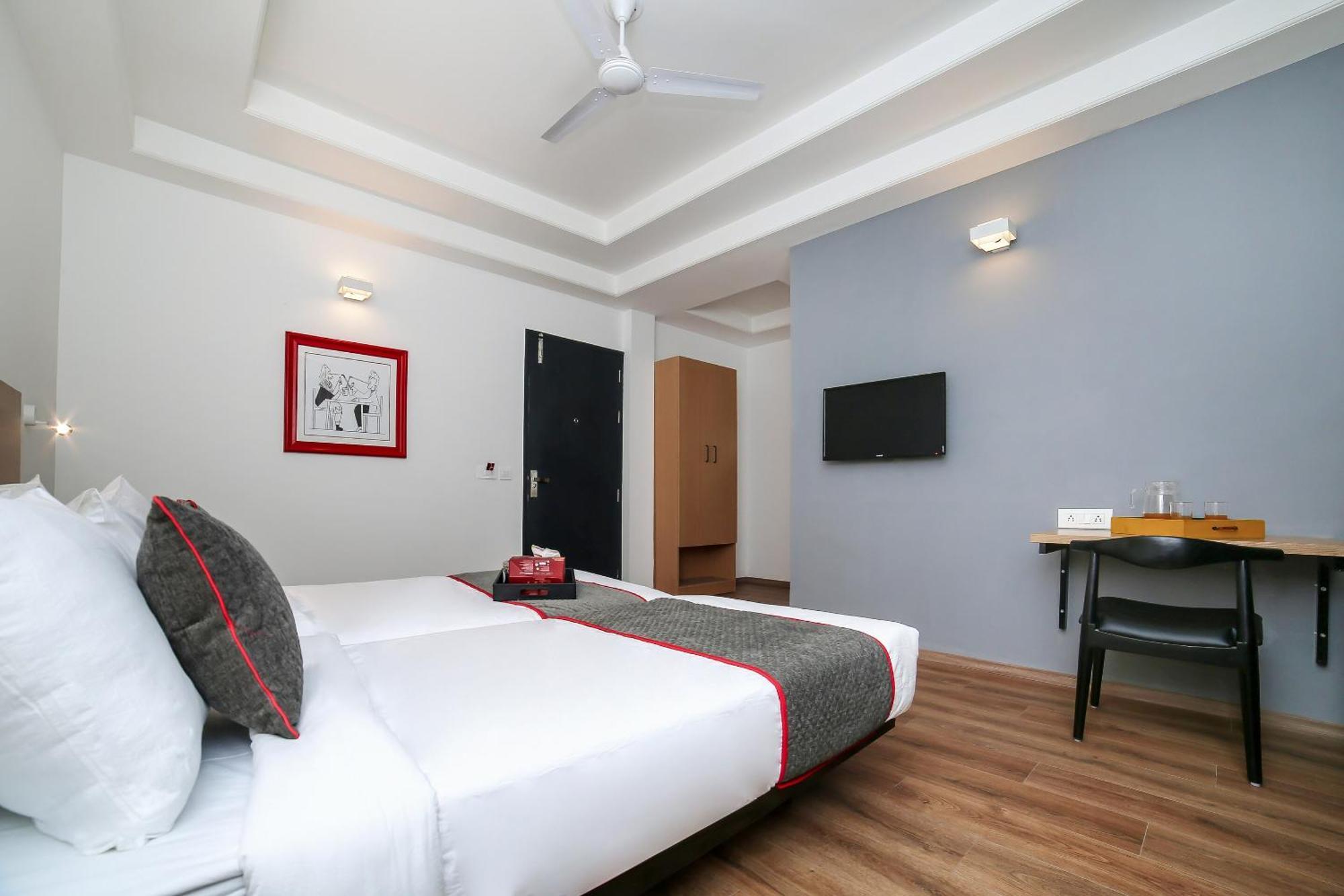 Hotel Collection O Townhouse 069 Gurgaon Exterior foto